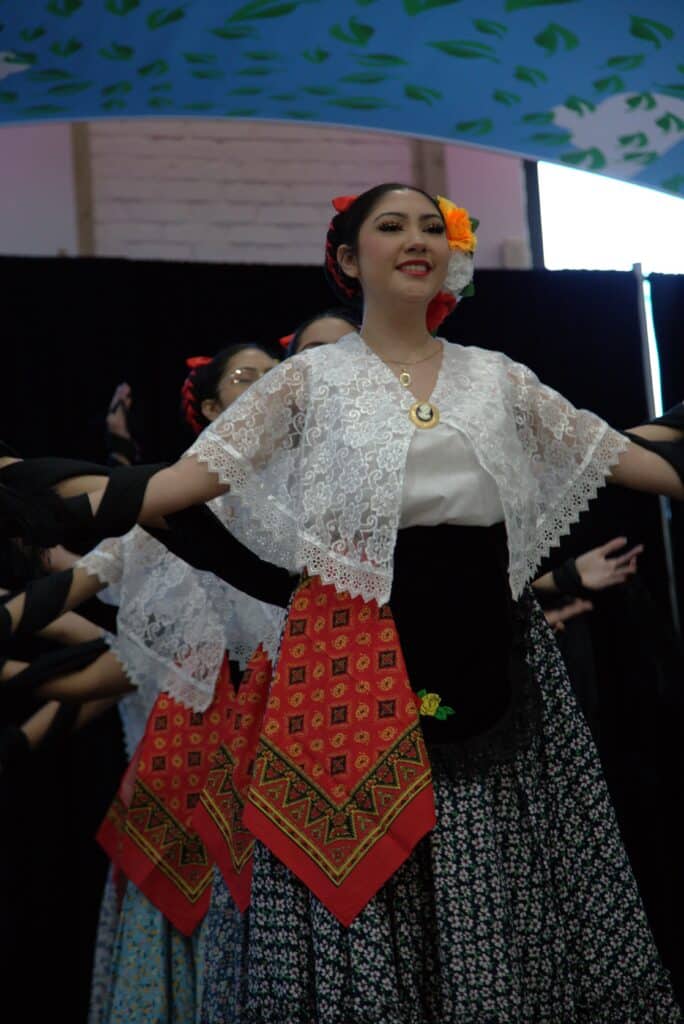 A dancer performing at Ciencias Night